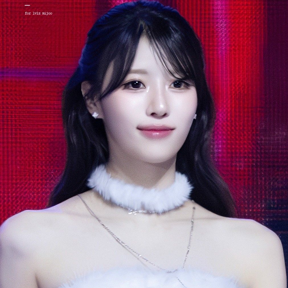 Recent activity shot of Lee Miju (Lovelyz)