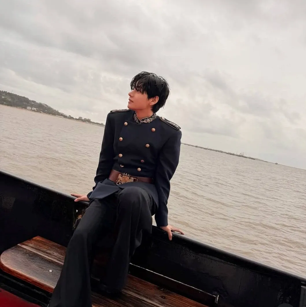 V (BTS)の舞台裏ショット