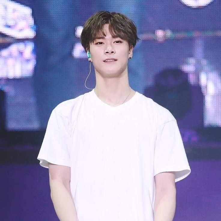 A moment captured by Moonbin (ASTRO)'s fan