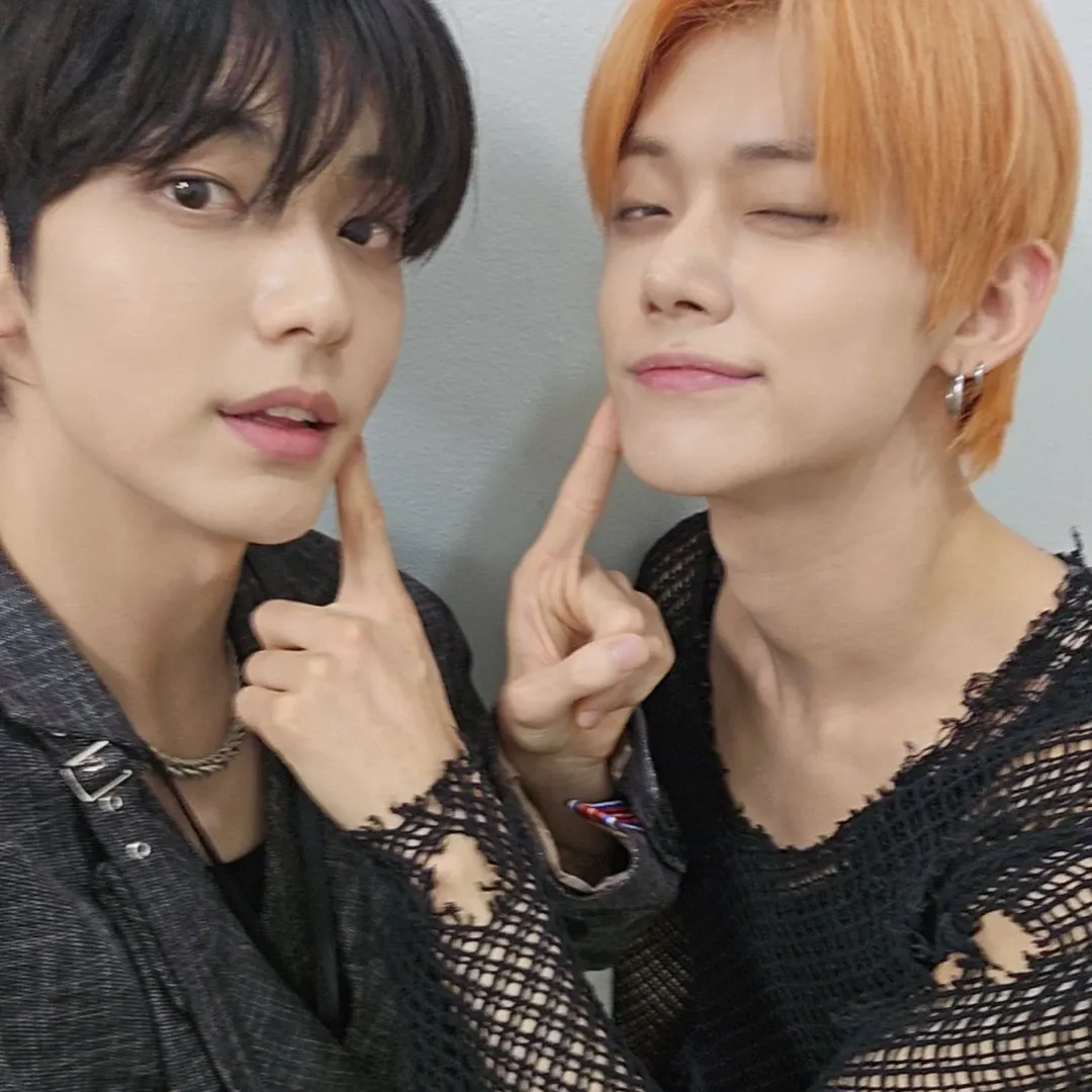 Foto aktivitas terbaru TOMORROW X TOGETHER