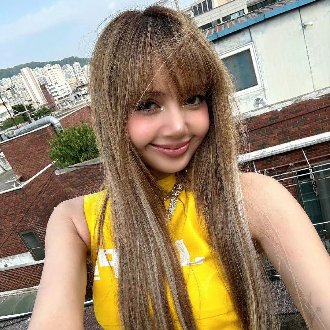 리사 (BLACKPINK) 최근 활동샷