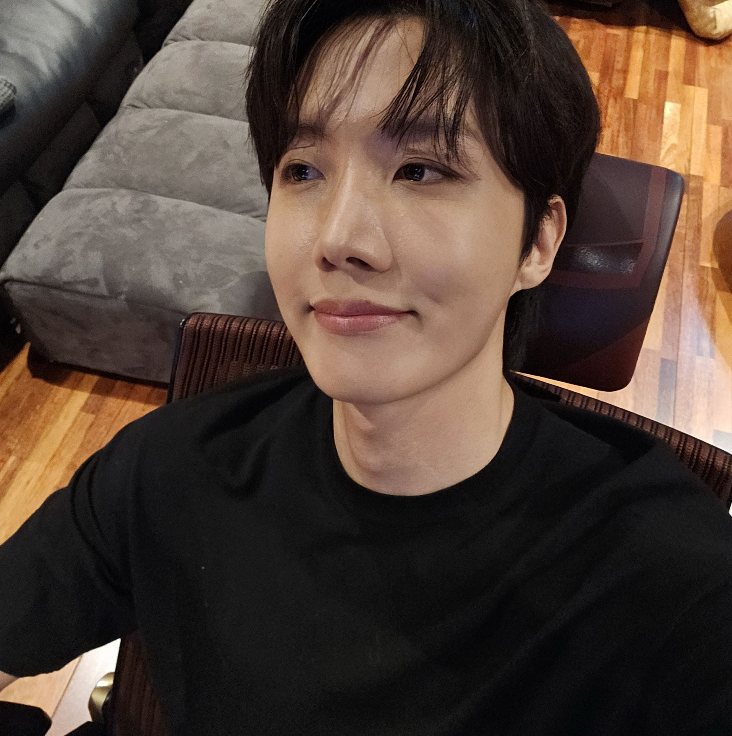 Foto aktivitas terbaru BTS