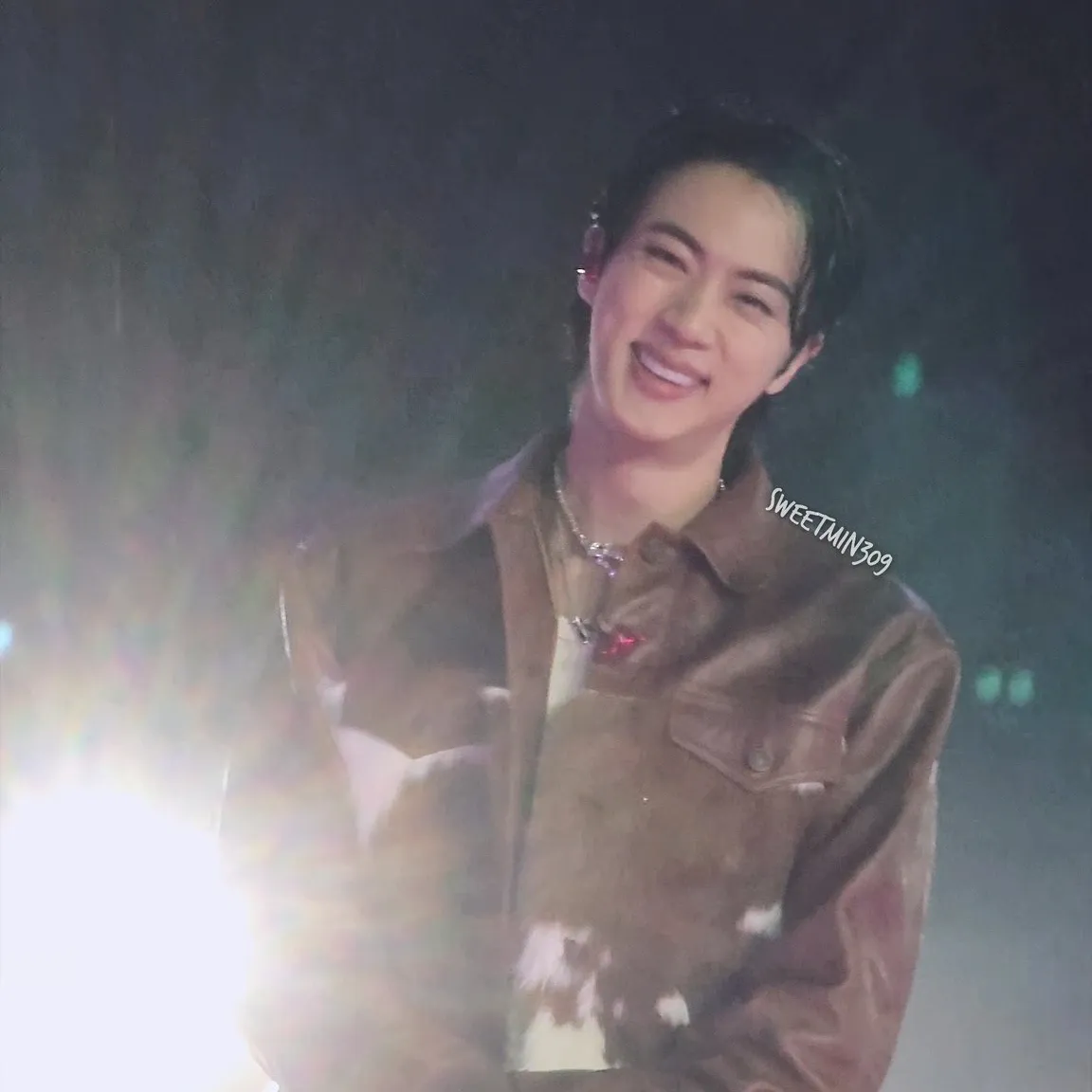 Momen yang diabadikan oleh penggemar Jin (BTS)