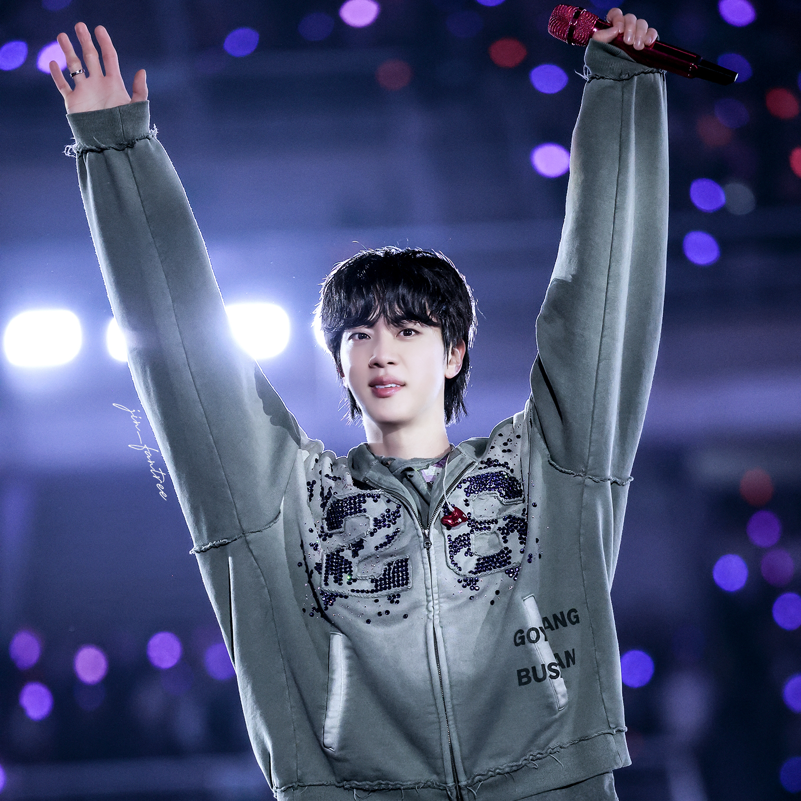 Behind-the-scenes cut of Jin (BTS)