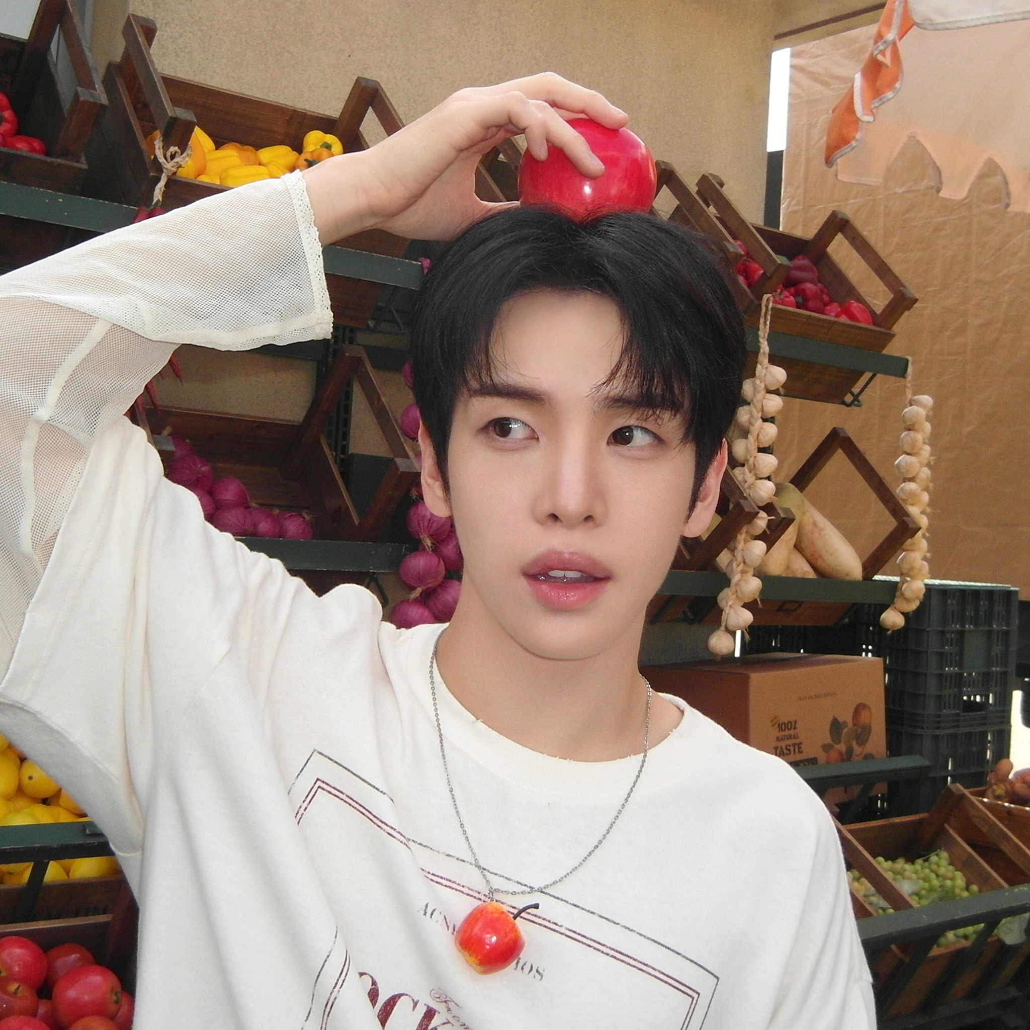 Behind-the-scenes cut of Allen (CRAVITY)