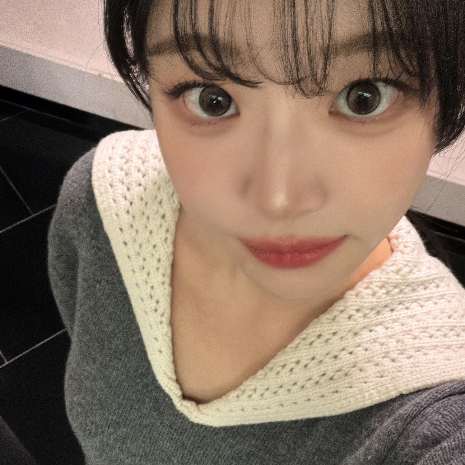 A moment captured by QWER's fan