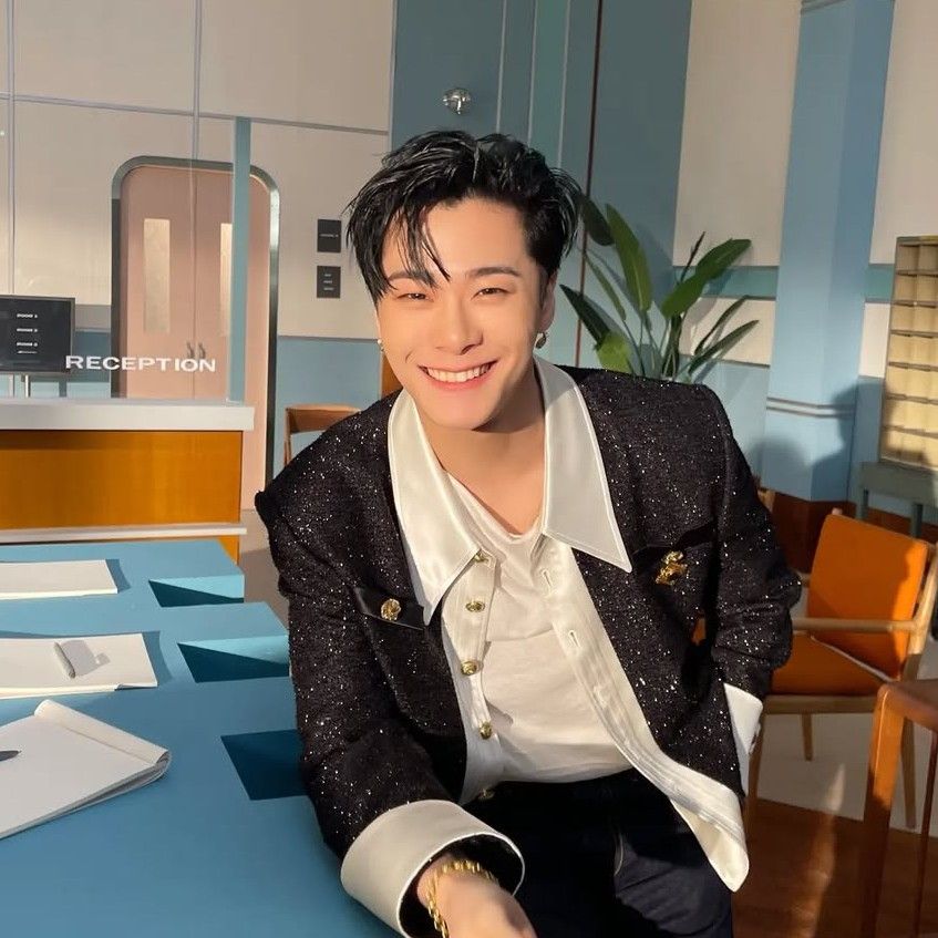 A moment captured by Moonbin (ASTRO)'s fan