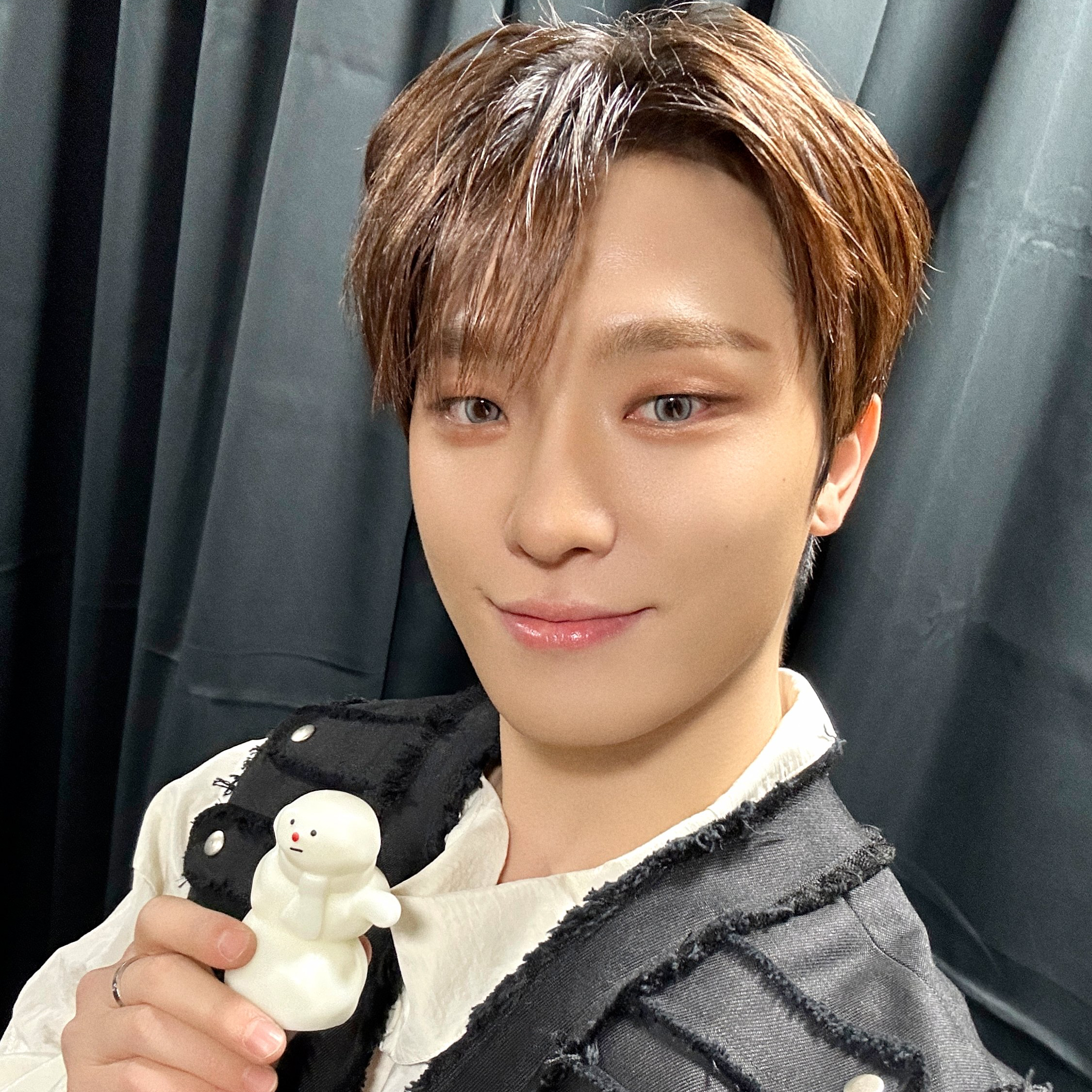 A moment captured by Dino (SEVENTEEN)'s fan