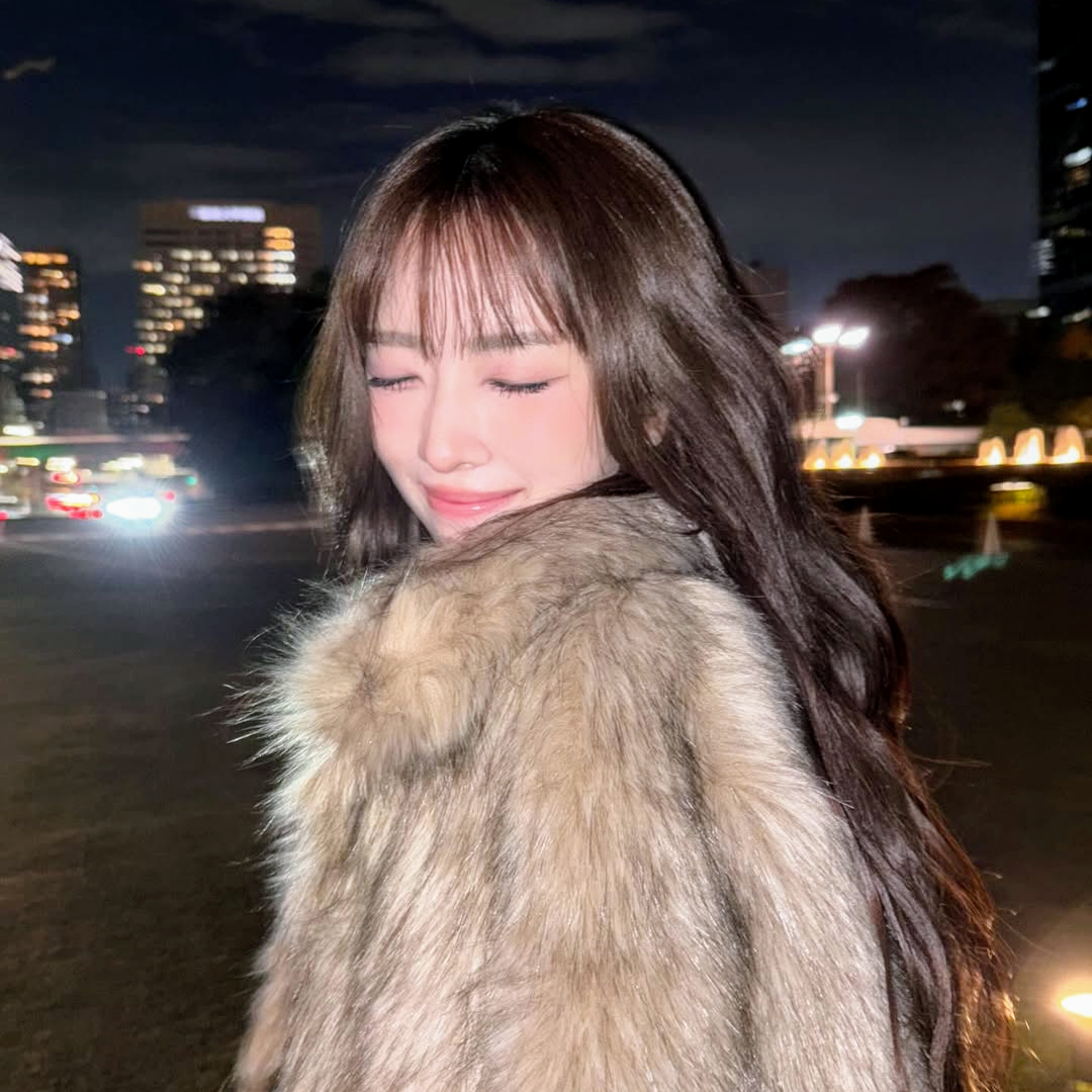 Behind-the-scenes cut of MiU (MADEIN)