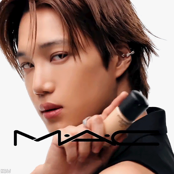 Momen yang diabadikan oleh penggemar Kai (EXO)