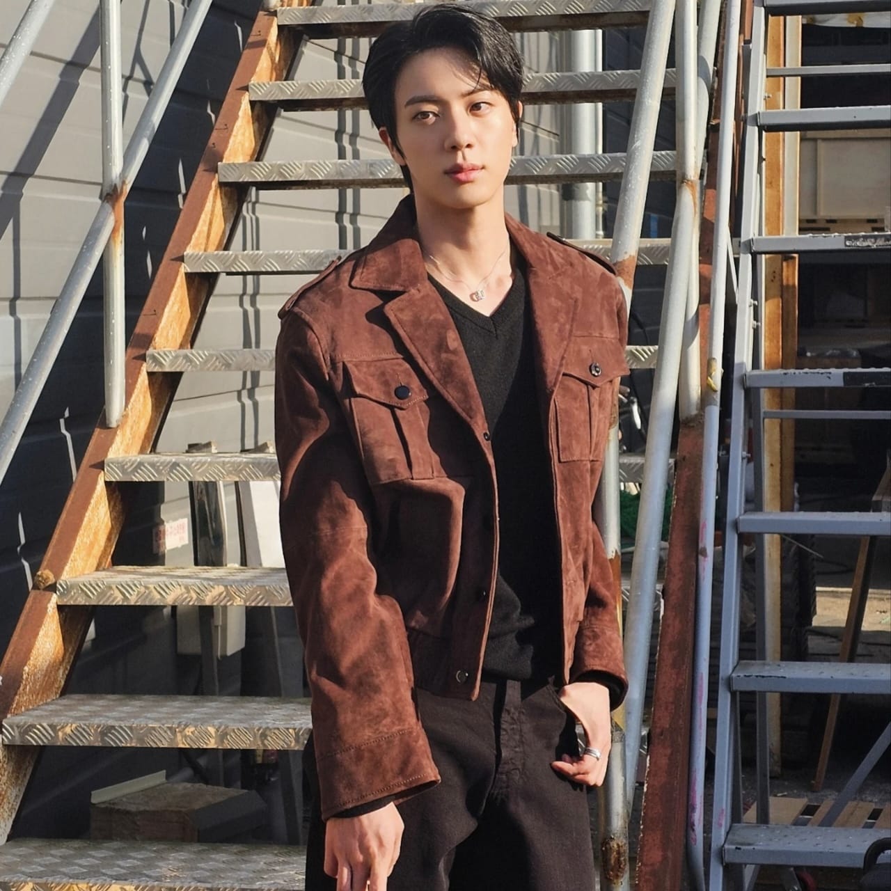 Behind-the-scenes cut of Jin (BTS)