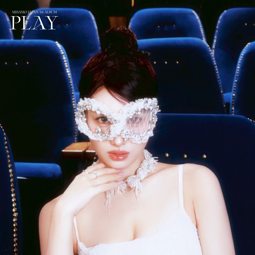 Recent activity shot of Momo (TWICE)