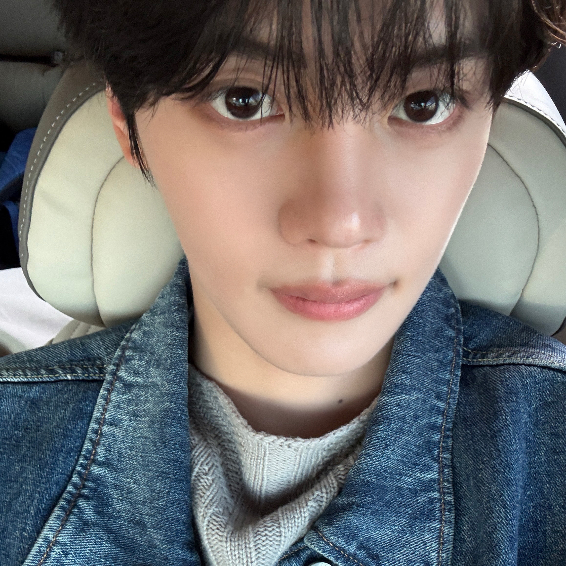 Recent activity shot of Kim Gyuvin (AND2BLE)