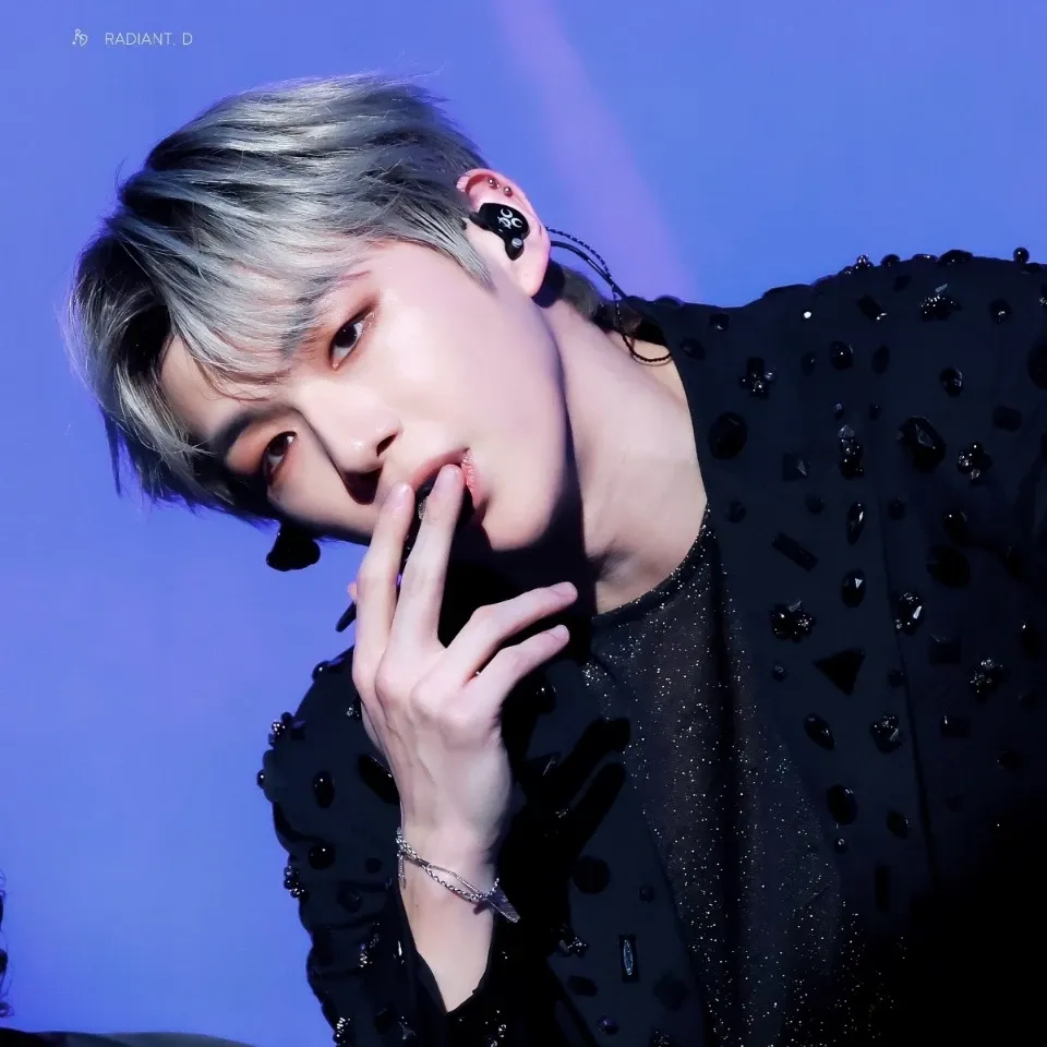 강다니엘의 비하인드 컷