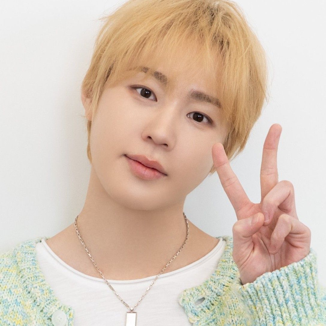 Latest photo of Ha Sungwoon