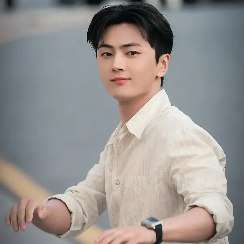 Recent activity shot of Jay (ENHYPEN)