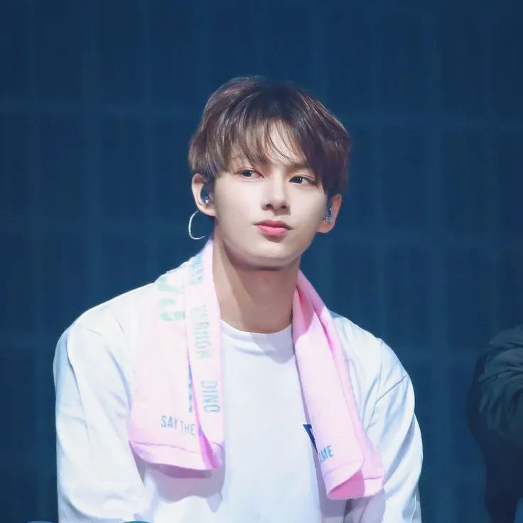 Latest photo of Jun (SEVENTEEN)