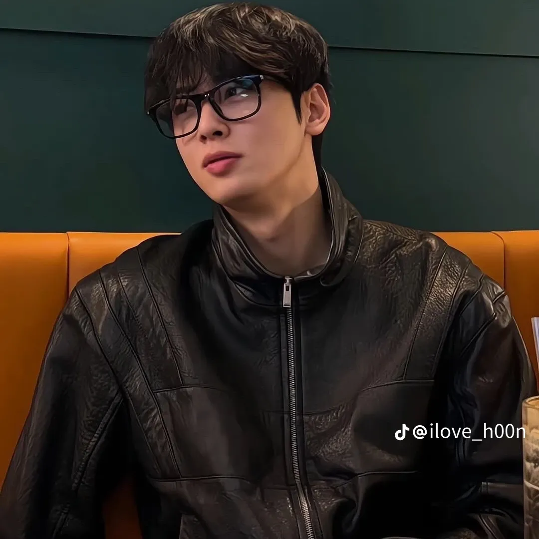 Recent activity shot of Eunwoo (ASTRO)