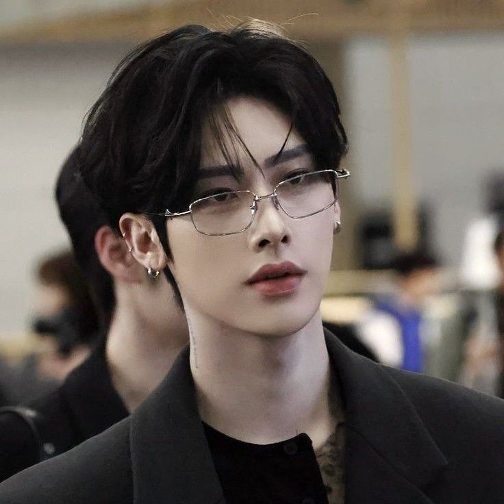 Recent activity shot of Ricky (ZEROBASEONE)