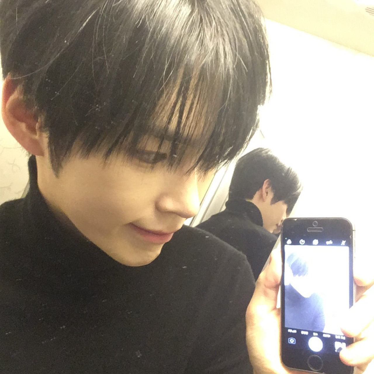 A moment captured by Sung Hanbin (ZEROBASEONE)'s fan