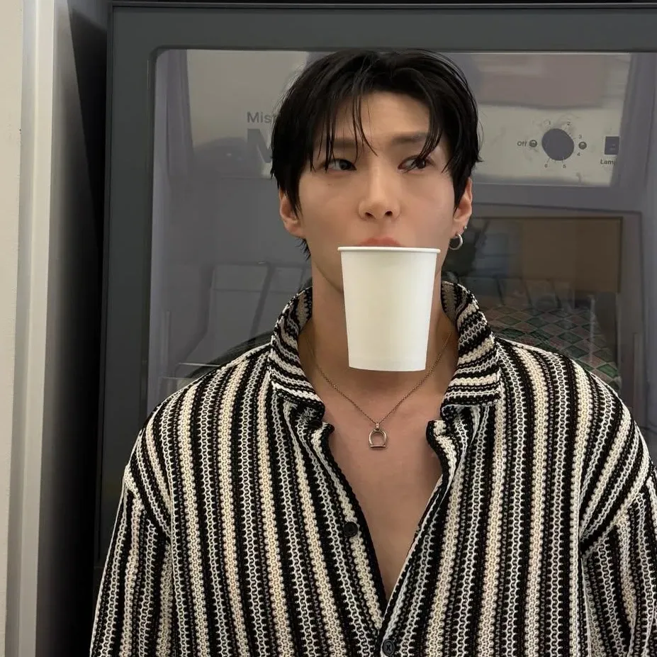 Recent activity shot of LEO (VIXX)