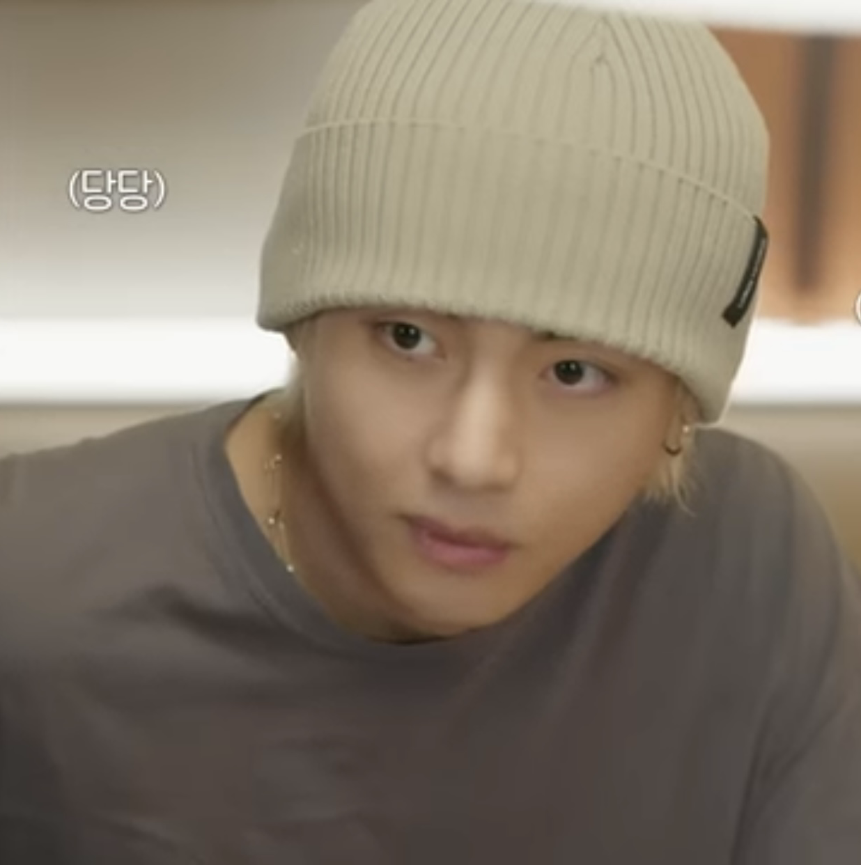 뷔 (방탄소년단)의 비하인드 컷