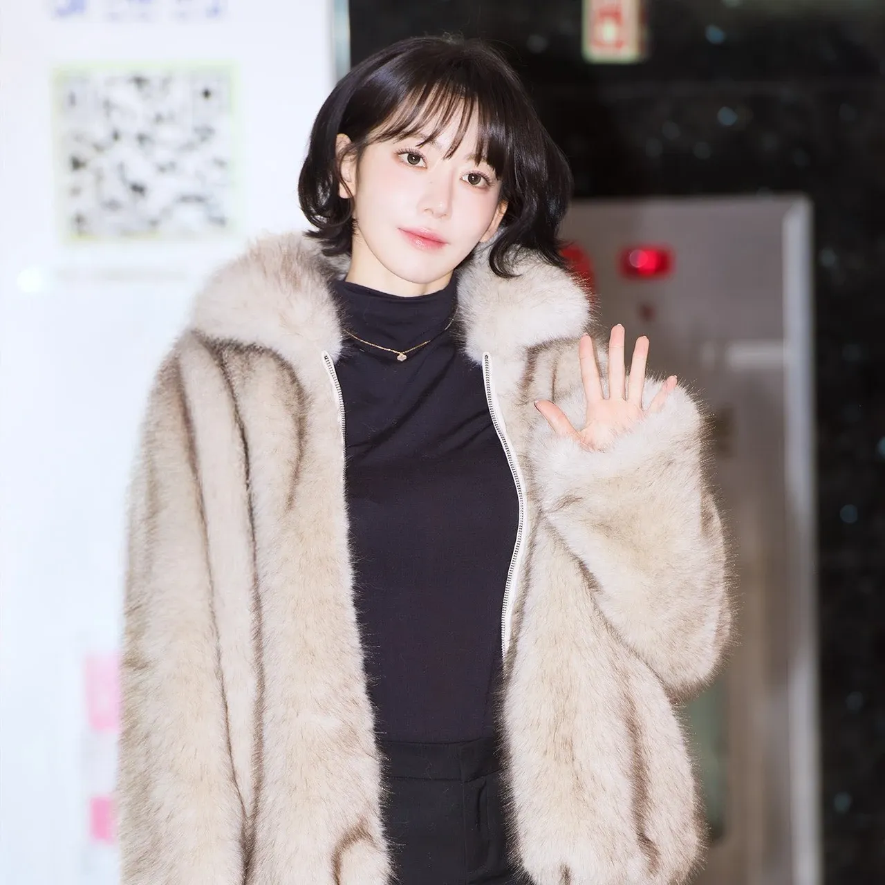 Latest photo of Sakura (LE SSERAFIM)