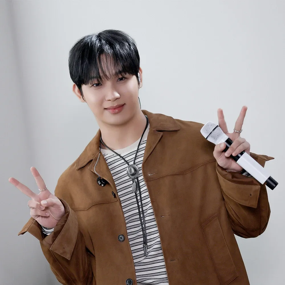Behind-the-scenes cut of Lim Hyunsik (BTOB)