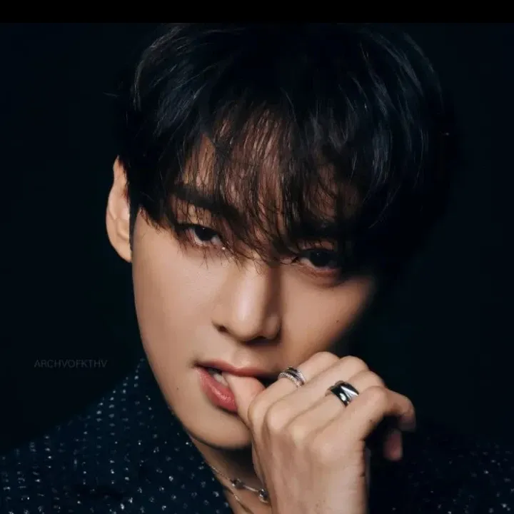 A moment captured by V (BTS)'s fan