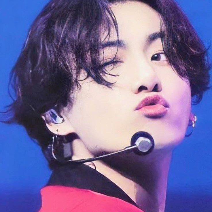 Momen yang diabadikan oleh penggemar Jungkook (BTS)