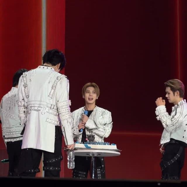 Potret di balik layar TOMORROW X TOGETHER