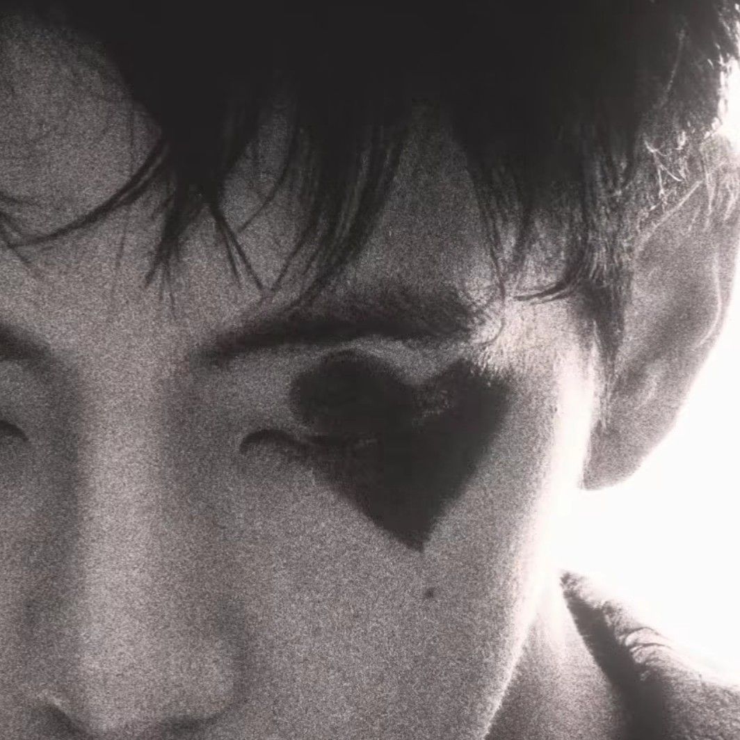 V (防彈少年團)的最新活動照片