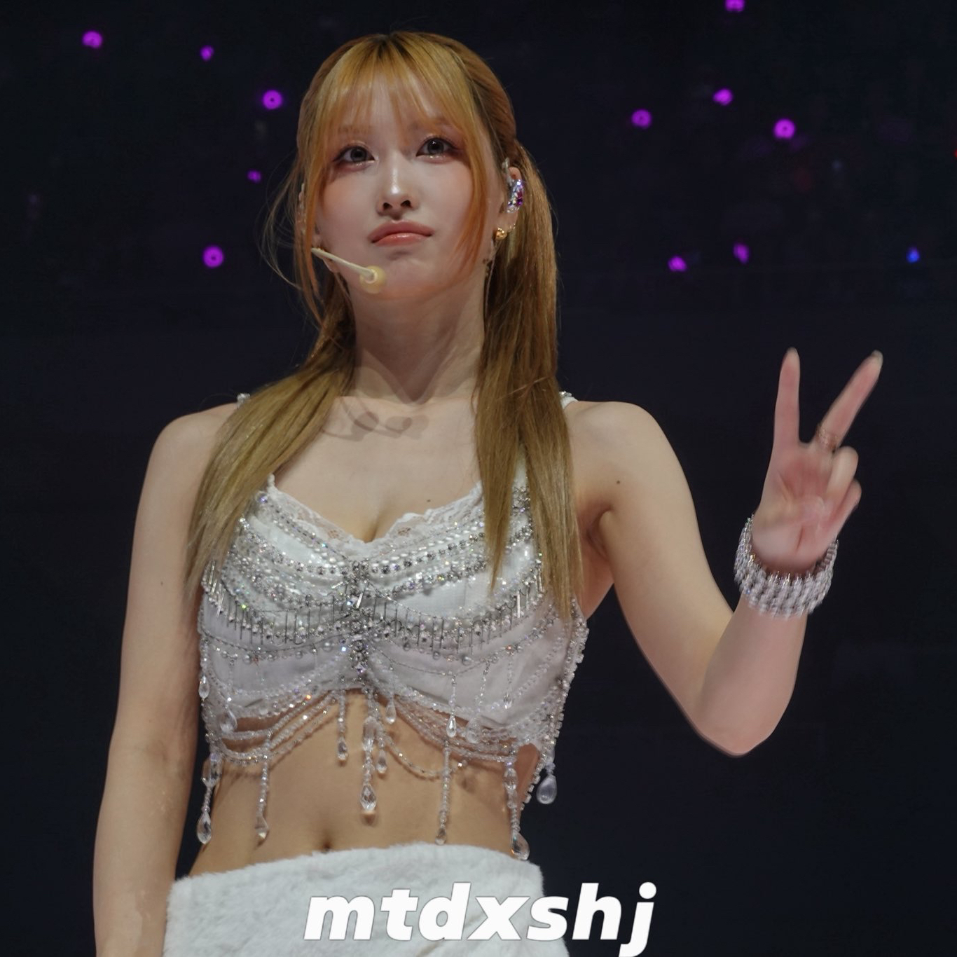 모모 (TWICE)의 최신 사진