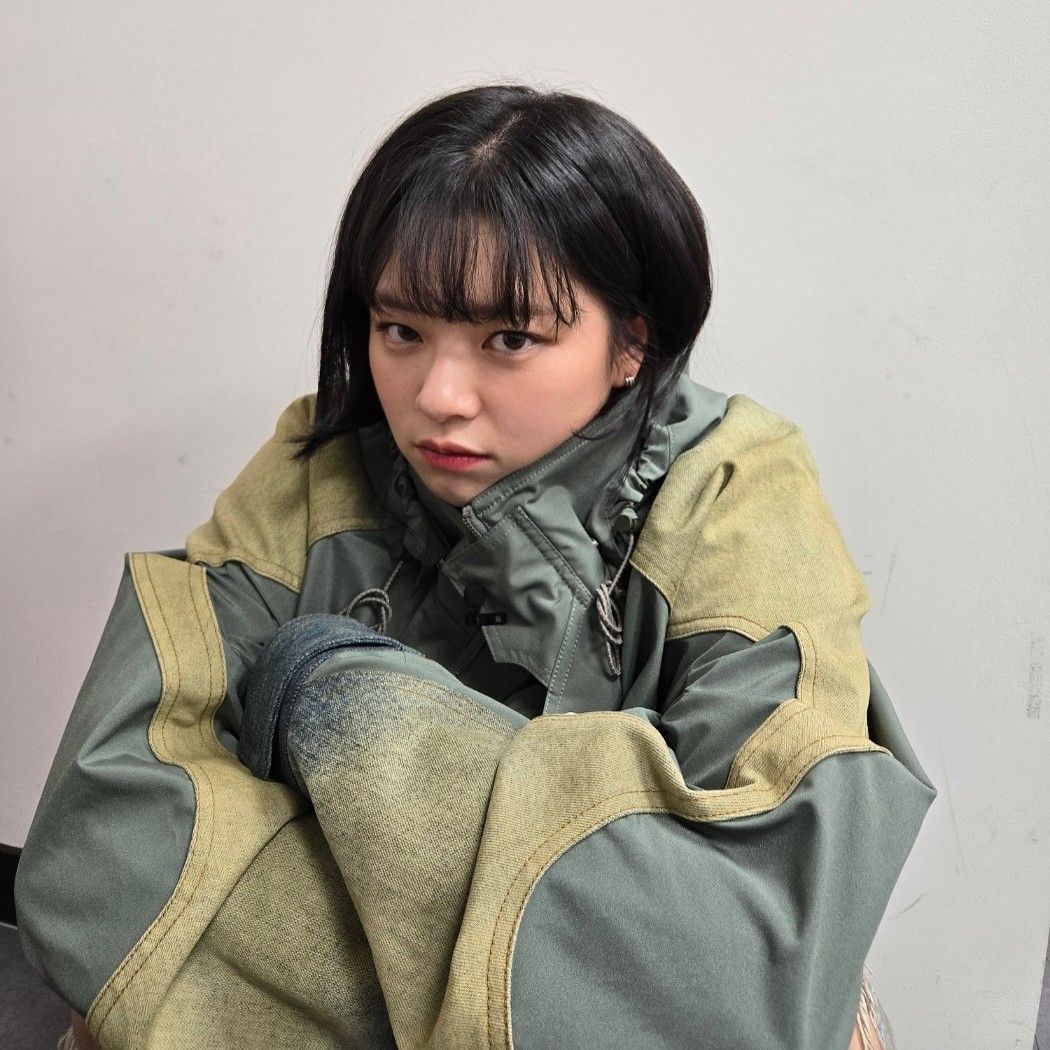 Behind-the-scenes cut of Jeongyeon (TWICE)