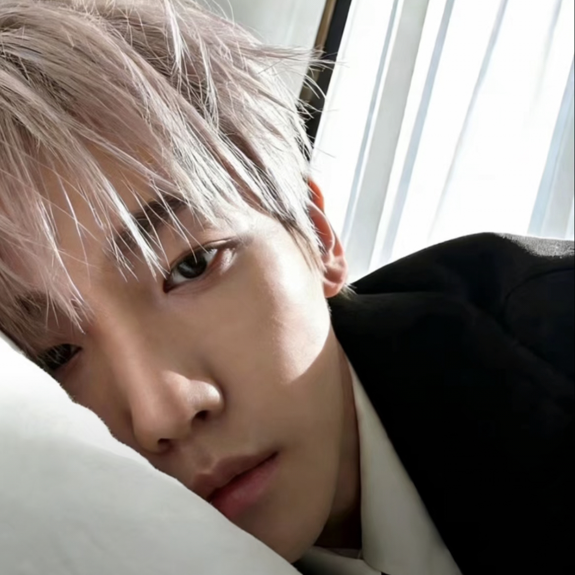 伯賢 (EXO)的最新照片