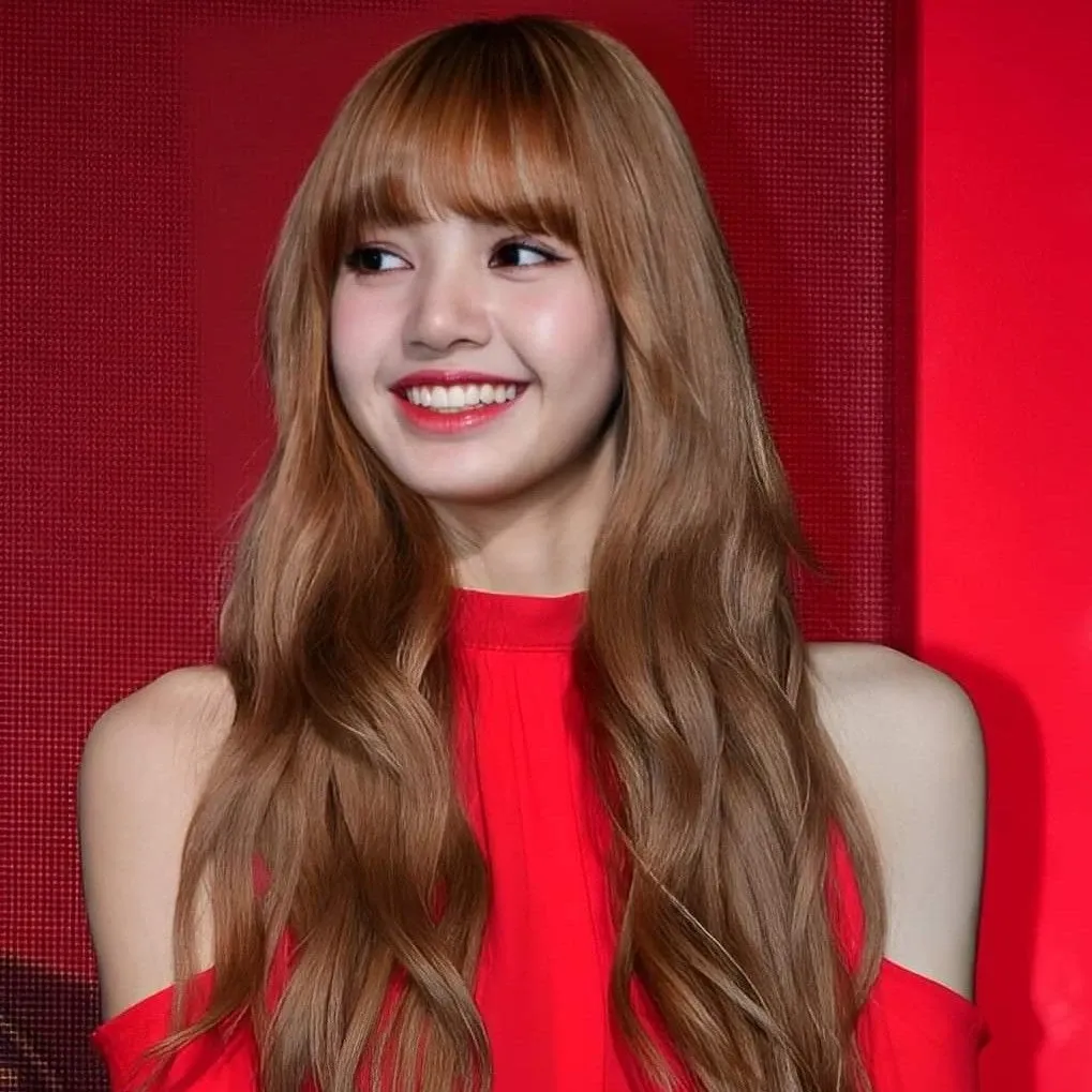 Potret di balik layar Lisa (BLACKPINK)