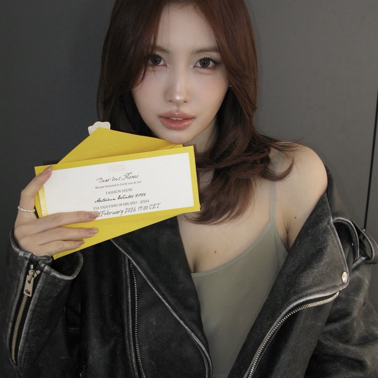 Momen yang diabadikan oleh penggemar Momo (TWICE)