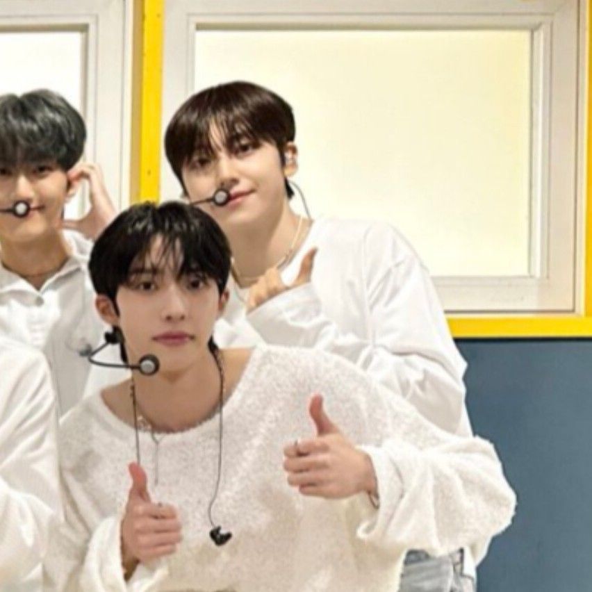 A moment captured by YOUNITE's fan