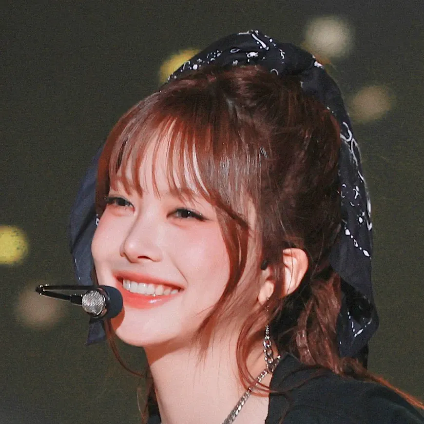 A moment captured by Hong Eunchae (LE SSERAFIM)'s fan