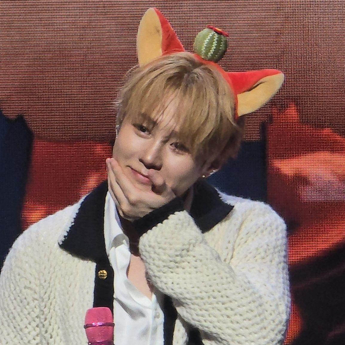 Recent activity shot of Ha Sungwoon