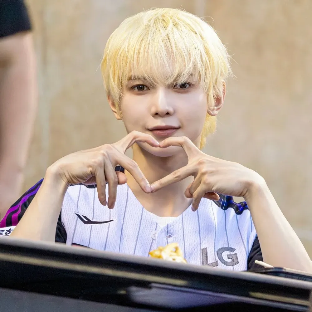 에이티즈 최근 활동샷