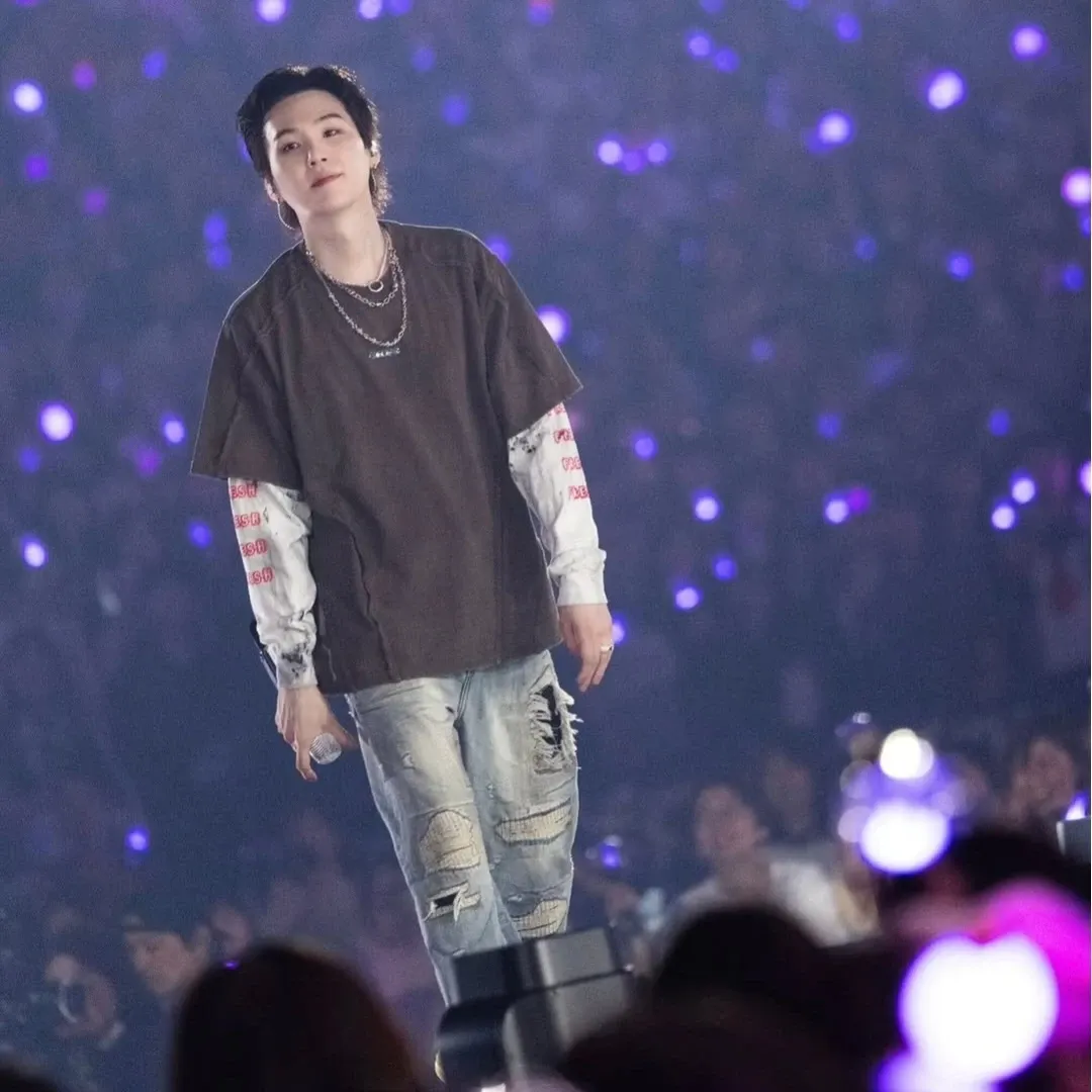 Latest photo of SUGA (BTS)