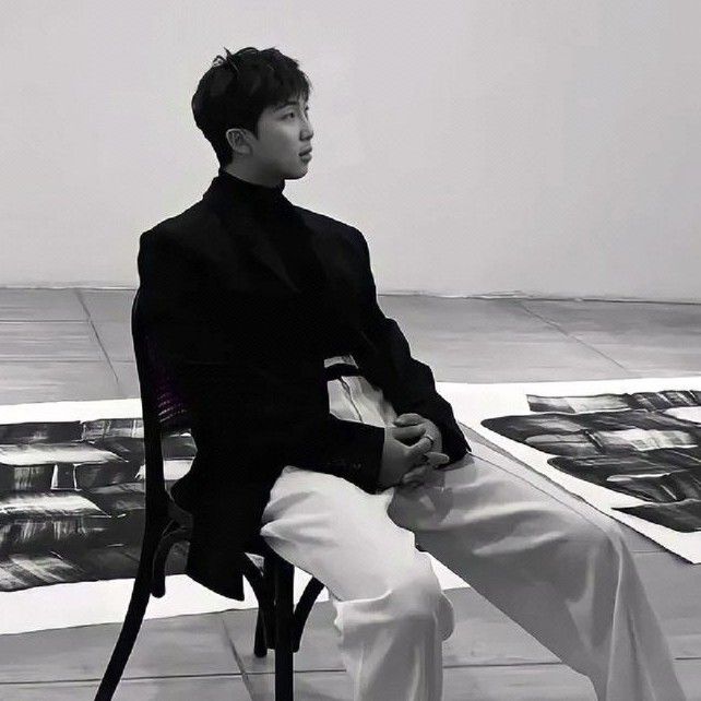 Behind-the-scenes cut of RM (BTS)