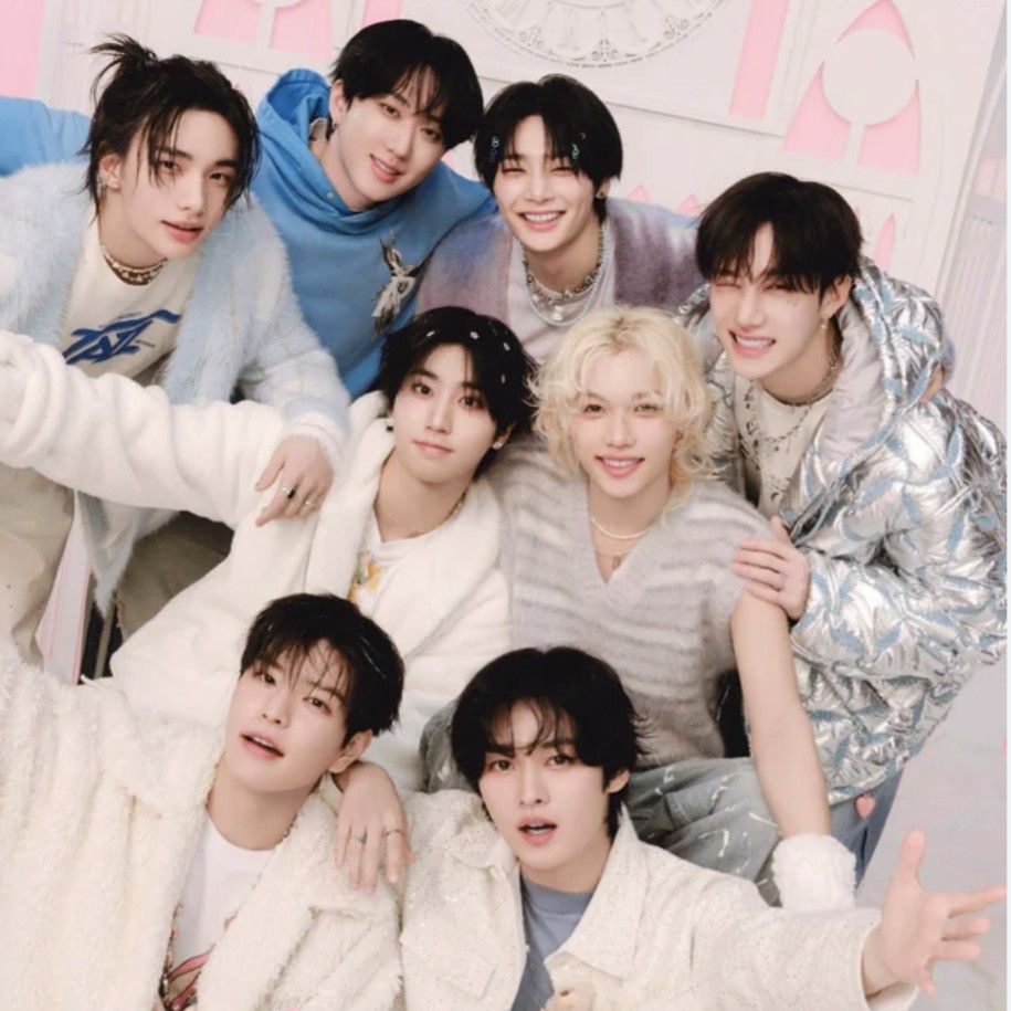 Stray Kids의 최신 사진