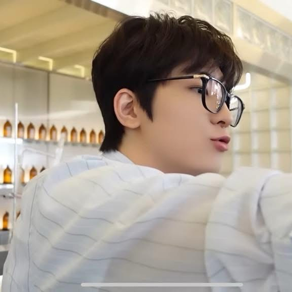 세븐틴 최근 활동샷