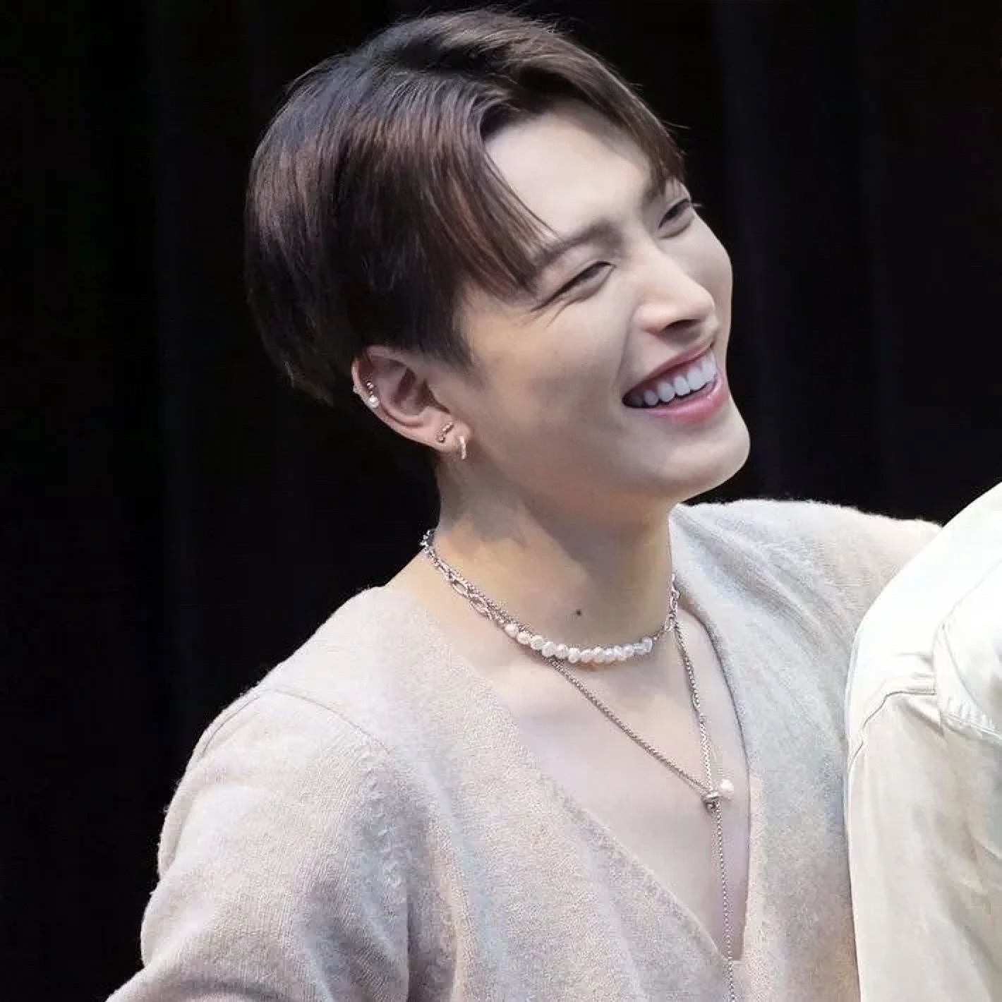 Behind-the-scenes cut of Hongjoong (ATEEZ)