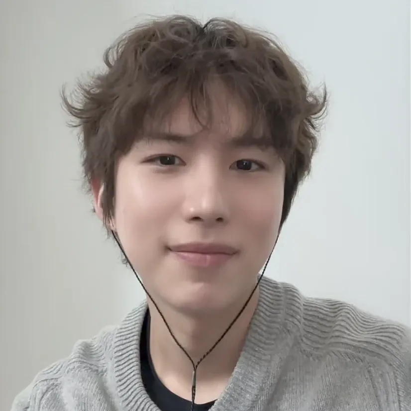 Behind-the-scenes cut of Wow (A.C.E)