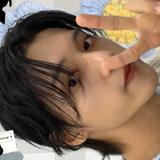 友榮 (ATEEZ)的最新活动照片