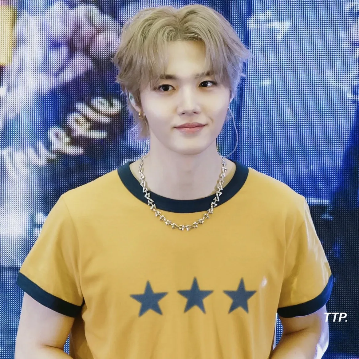 Latest photo of Doyoung (TREASURE)