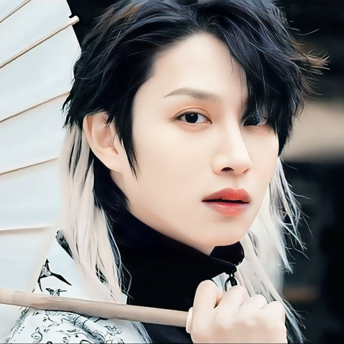 Behind-the-scenes cut of Heechul (Super Junior)